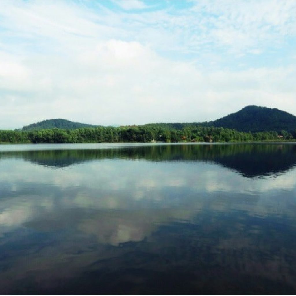 dai-lai-lake | James Hanoi Motorbikes