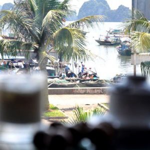 cafe-shop-in-halong-bay